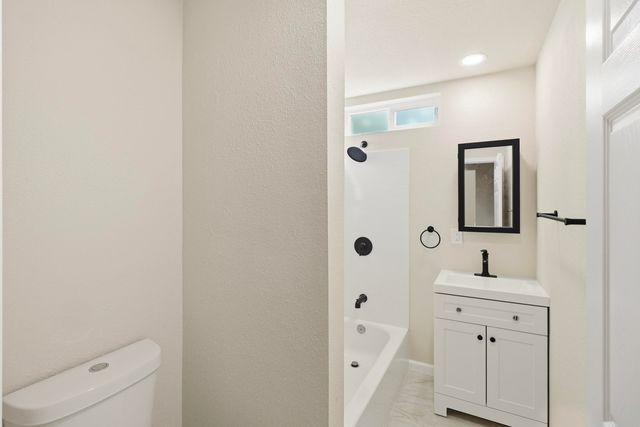 5882 Missouri Lane, Anderson, CA 96007