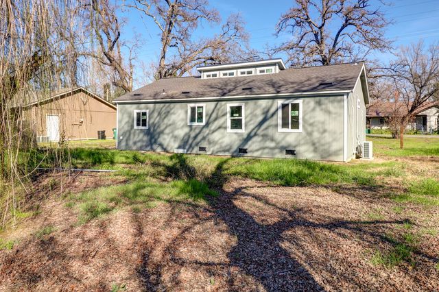 5882 Missouri Lane, Anderson, CA 96007