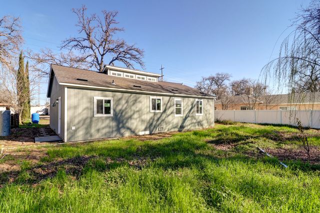 5882 Missouri Lane, Anderson, CA 96007
