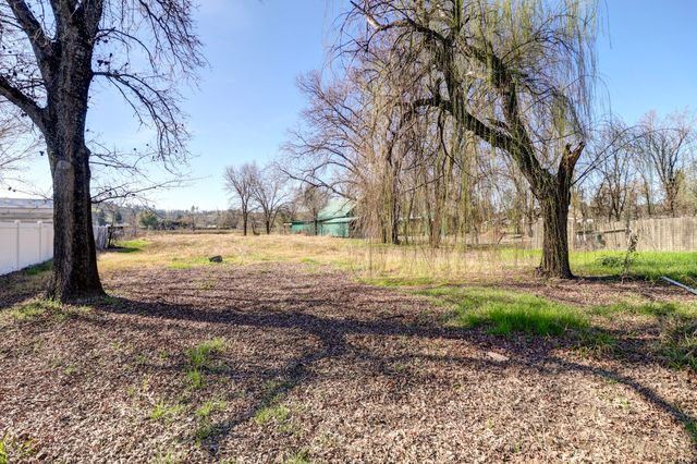 5882 Missouri Lane, Anderson, CA 96007