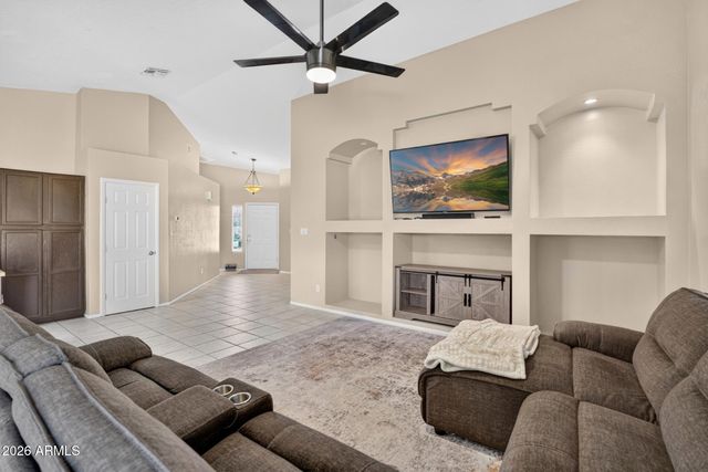 8756 W LONE CACTUS Drive, Peoria, AZ 85382