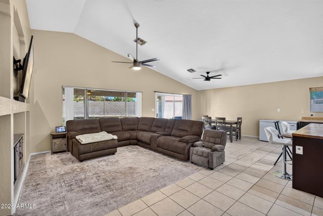 8756 W LONE CACTUS Drive, Peoria, AZ 85382