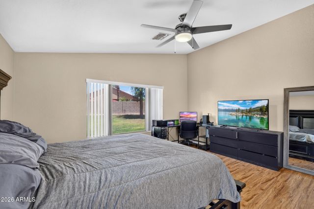 8756 W LONE CACTUS Drive, Peoria, AZ 85382
