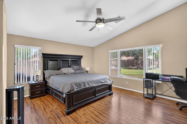 8756 W LONE CACTUS Drive, Peoria, AZ 85382