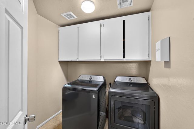 8756 W LONE CACTUS Drive, Peoria, AZ 85382