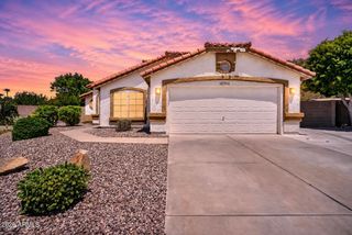 8756 W LONE CACTUS Drive, Peoria, AZ 85382
