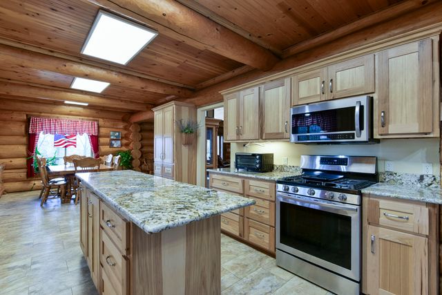 18578 Farm Road 2258, Eagle Rock, MO 65641