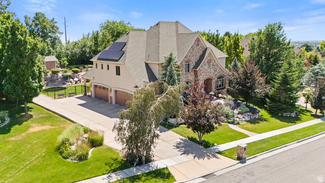 1559 E WASATCH DR, Ogden, UT 84403