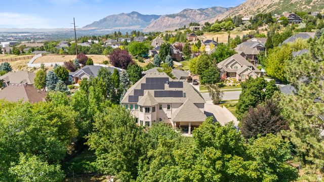 1559 E WASATCH DR, Ogden, UT 84403
