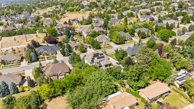 1559 E WASATCH DR, Ogden, UT 84403
