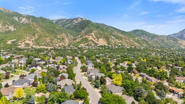 1559 E WASATCH DR, Ogden, UT 84403