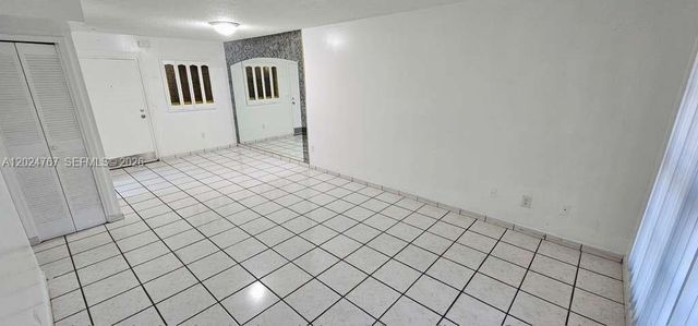 6820 W Flagler St 105, Miami, FL 33144