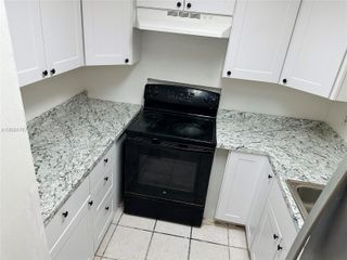 6820 W Flagler St 105, Miami, FL 33144