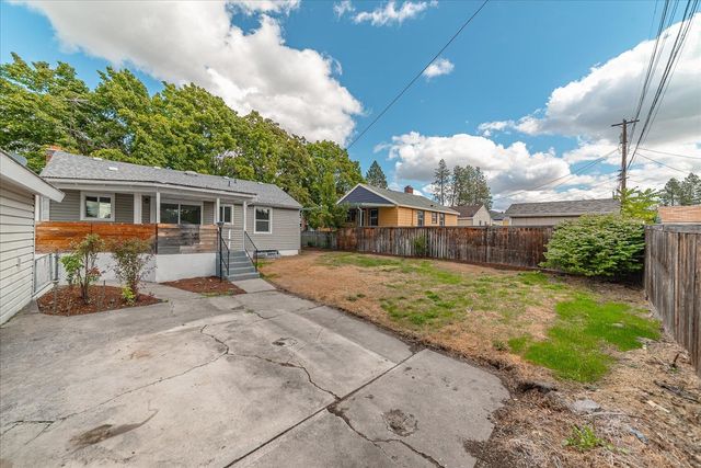 2721 W Lacrosse Ave, Spokane, WA 99205