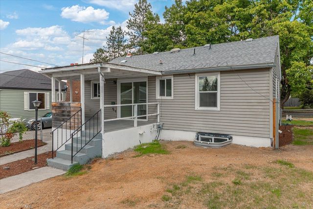 2721 W Lacrosse Ave, Spokane, WA 99205