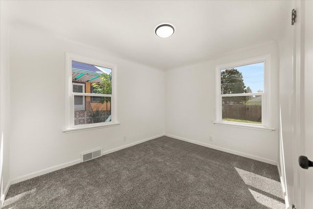 2721 W Lacrosse Ave, Spokane, WA 99205