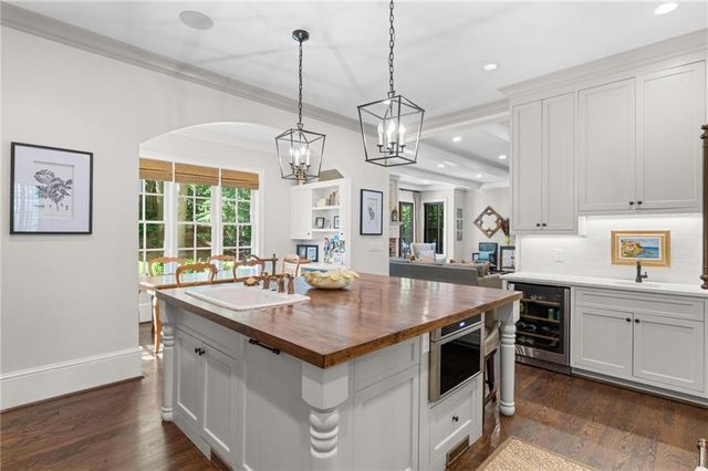 2591 Hyde Manor Drive NW, Atlanta, GA 30327