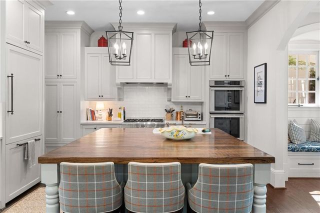 2591 Hyde Manor Drive NW, Atlanta, GA 30327