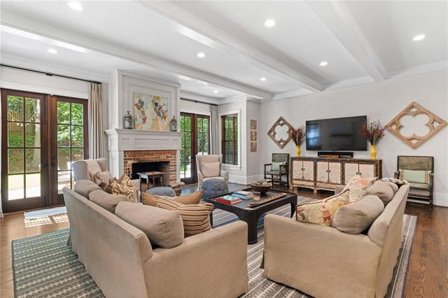 2591 Hyde Manor Drive NW, Atlanta, GA 30327