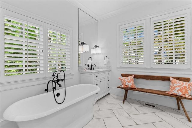 2591 Hyde Manor Drive NW, Atlanta, GA 30327
