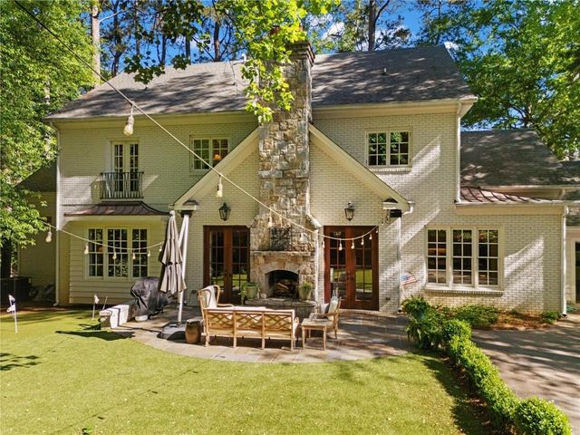 2591 Hyde Manor Drive NW, Atlanta, GA 30327