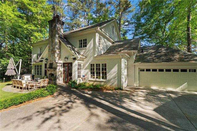 2591 Hyde Manor Drive NW, Atlanta, GA 30327