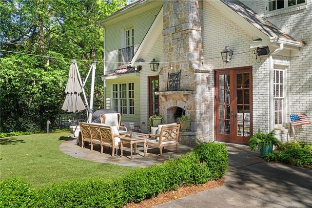 2591 Hyde Manor Drive NW, Atlanta, GA 30327