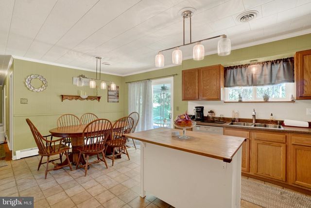 2365 WILT DR, York, PA 17408