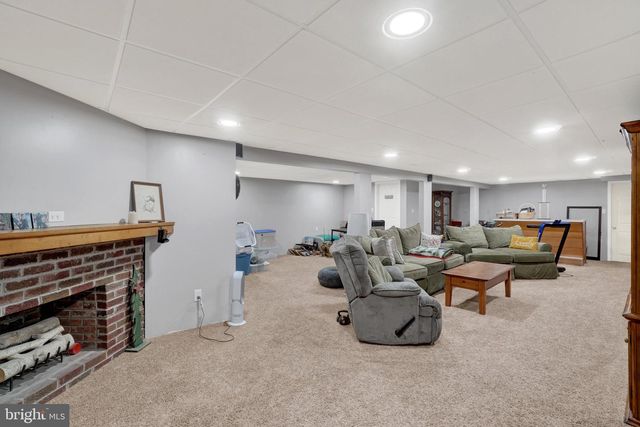 2365 WILT DR, York, PA 17408