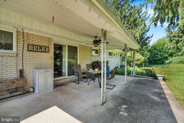 2365 WILT DR, York, PA 17408