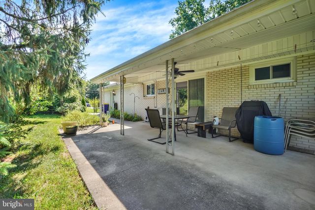 2365 WILT DR, York, PA 17408