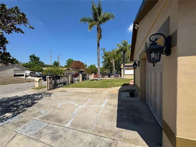 1833 MATTERHORN DRIVE, Orlando, FL 32818