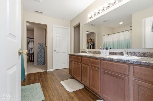 13858 Keams Drive, Fishers, IN 46038
