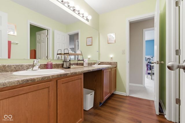 13858 Keams Drive, Fishers, IN 46038
