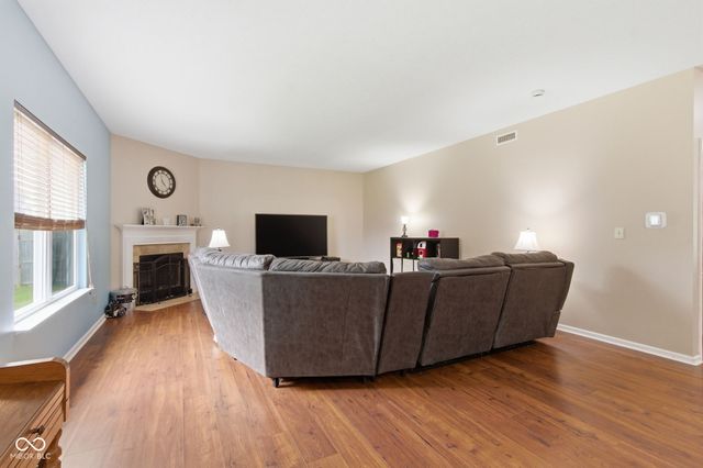 13858 Keams Drive, Fishers, IN 46038
