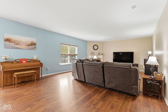 13858 Keams Drive, Fishers, IN 46038