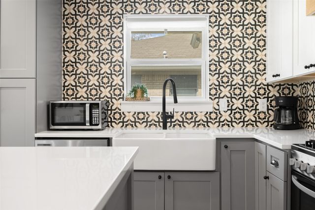 6569 Ascot Lane, Dallas, TX 75214