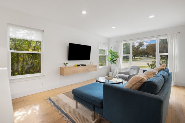 6569 Ascot Lane, Dallas, TX 75214