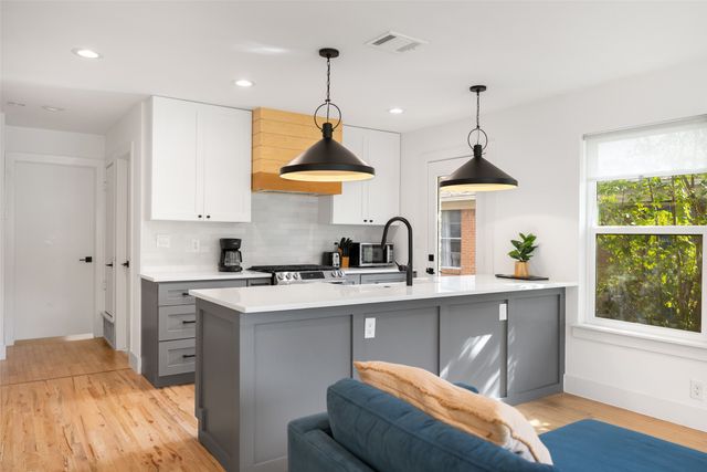 6569 Ascot Lane, Dallas, TX 75214