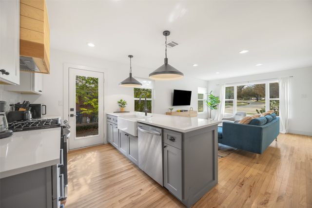 6569 Ascot Lane, Dallas, TX 75214