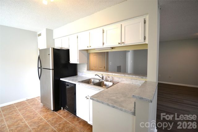 7124 Winery Lane, Charlotte, NC 28227