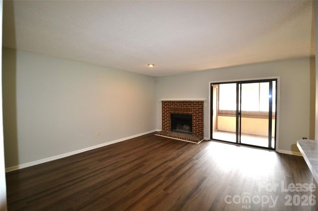 7124 Winery Lane, Charlotte, NC 28227
