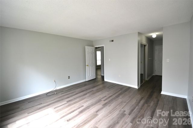 7124 Winery Lane, Charlotte, NC 28227