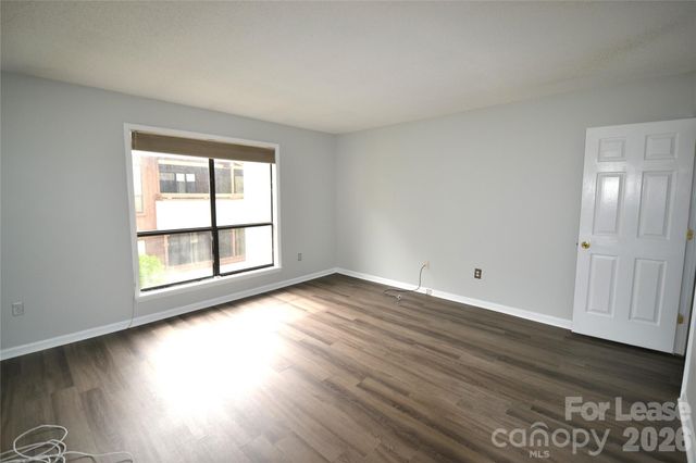 7124 Winery Lane, Charlotte, NC 28227