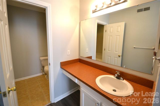 7124 Winery Lane, Charlotte, NC 28227