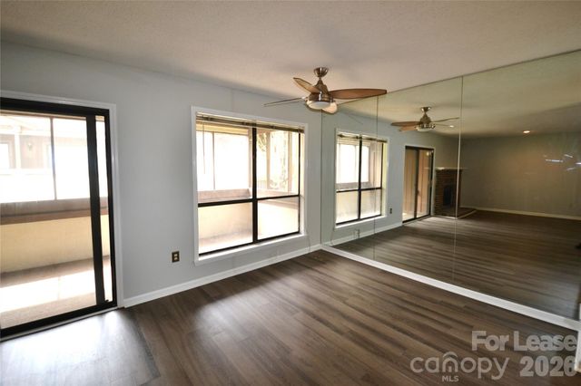7124 Winery Lane, Charlotte, NC 28227