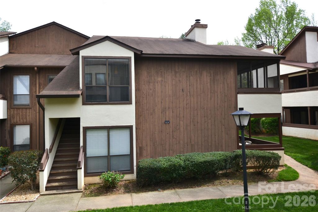 7124 Winery Lane, Charlotte, NC 28227