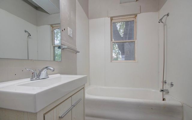 612 W 149th Street, East Chicago, IN 46312