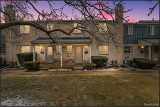 930 Broadacre, Clawson, MI 48017