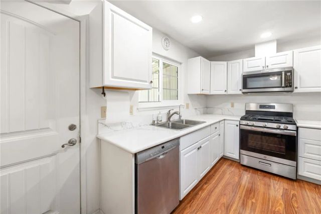 8174 Glengarry Green, Buena Park, CA 90621